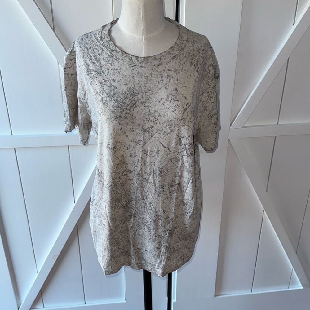 Lululemon Women's Shirt